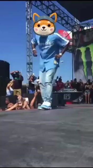 Asteroid Owns The Main Stage