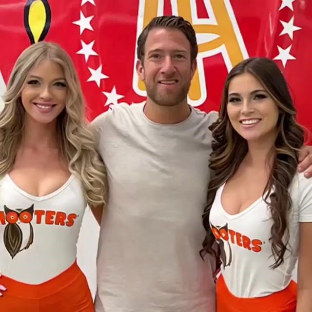 D7199639-F64A-4CF9-B82C-D396B79DC11F.mov