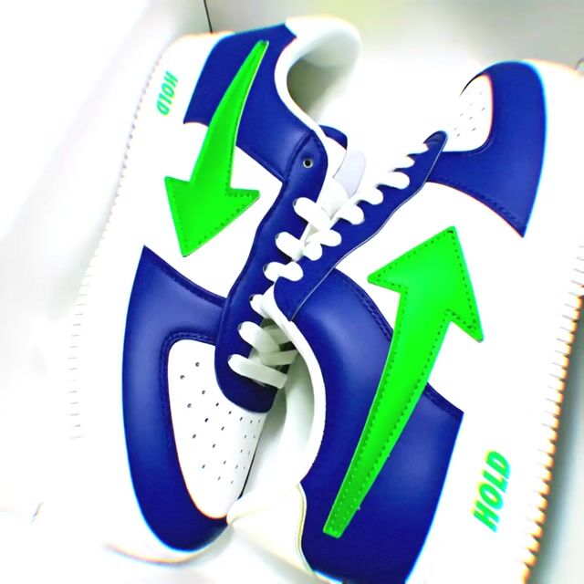 sneakers1-m.mp4